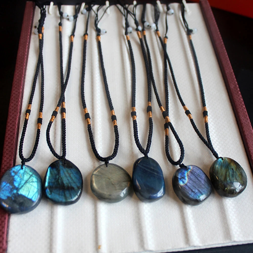 Natural Labradorite Moonstone Pendant Necklace Charms Crystal Necklace for Women Men Energy Stone Necklace Spiritual Jewelry
