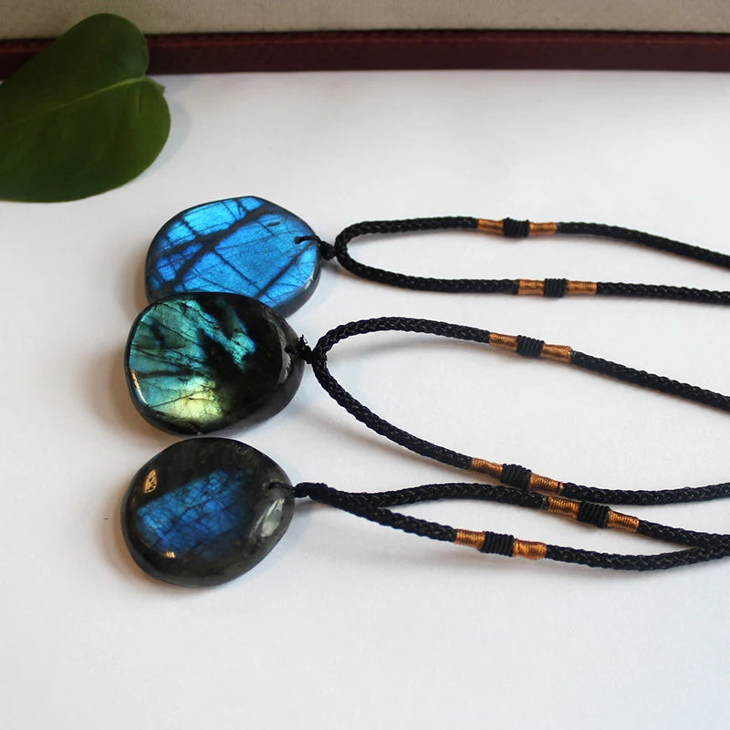 Natural Labradorite Moonstone Pendant Necklace Charms Crystal Necklace for Women Men Energy Stone Necklace Spiritual Jewelry