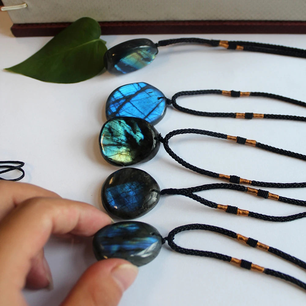 Natural Labradorite Moonstone Pendant Necklace Charms Crystal Necklace for Women Men Energy Stone Necklace Spiritual Jewelry