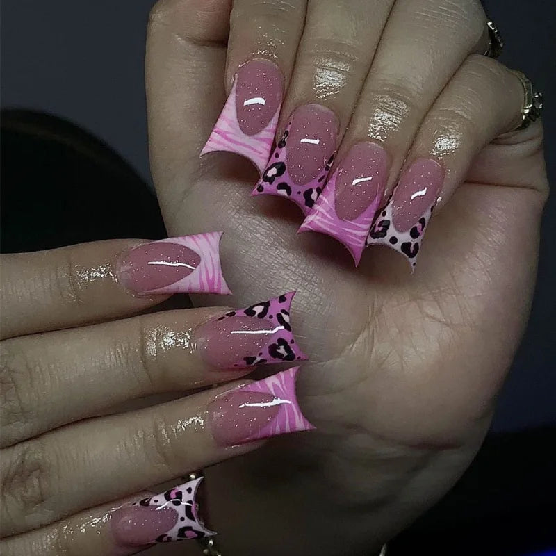 24Pcs Black and White Kitten Press on Nail False Nail Square Removable Handmade Wearable Nail Art for Women&Girl