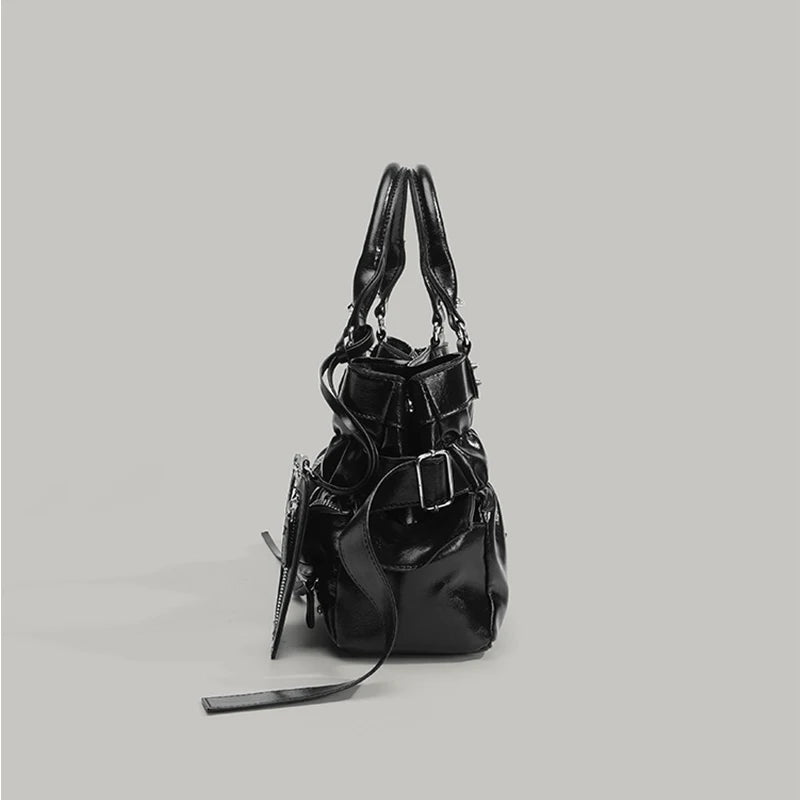 New Fashion Rivet Motorcycle Bag Casual Ladies Versatile Texture Handbag Fashionable Commuting Versatile Shoulder Messenger Bag