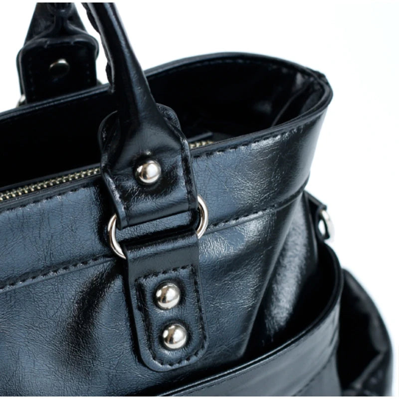 New Fashion Rivet Motorcycle Bag Casual Ladies Versatile Texture Handbag Fashionable Commuting Versatile Shoulder Messenger Bag