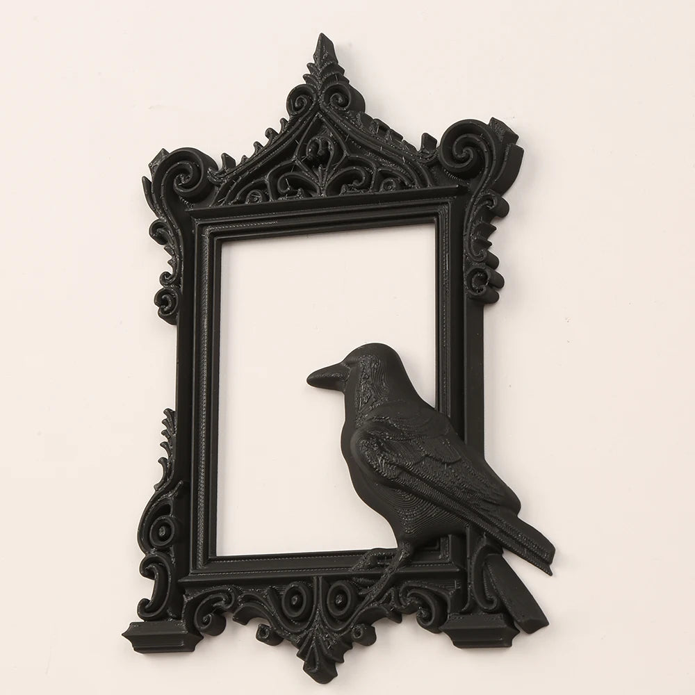 Cross-Border Gothic Dark Style Carved Crow Decorative Photo Frame For Dark Retro-Style Home Wall Decoration Scenario