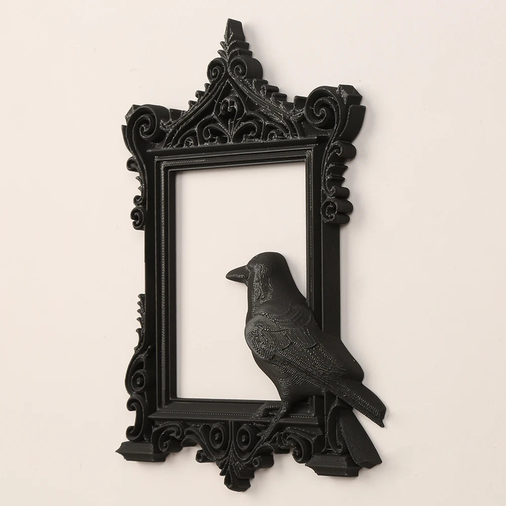 Cross-Border Gothic Dark Style Carved Crow Decorative Photo Frame For Dark Retro-Style Home Wall Decoration Scenario