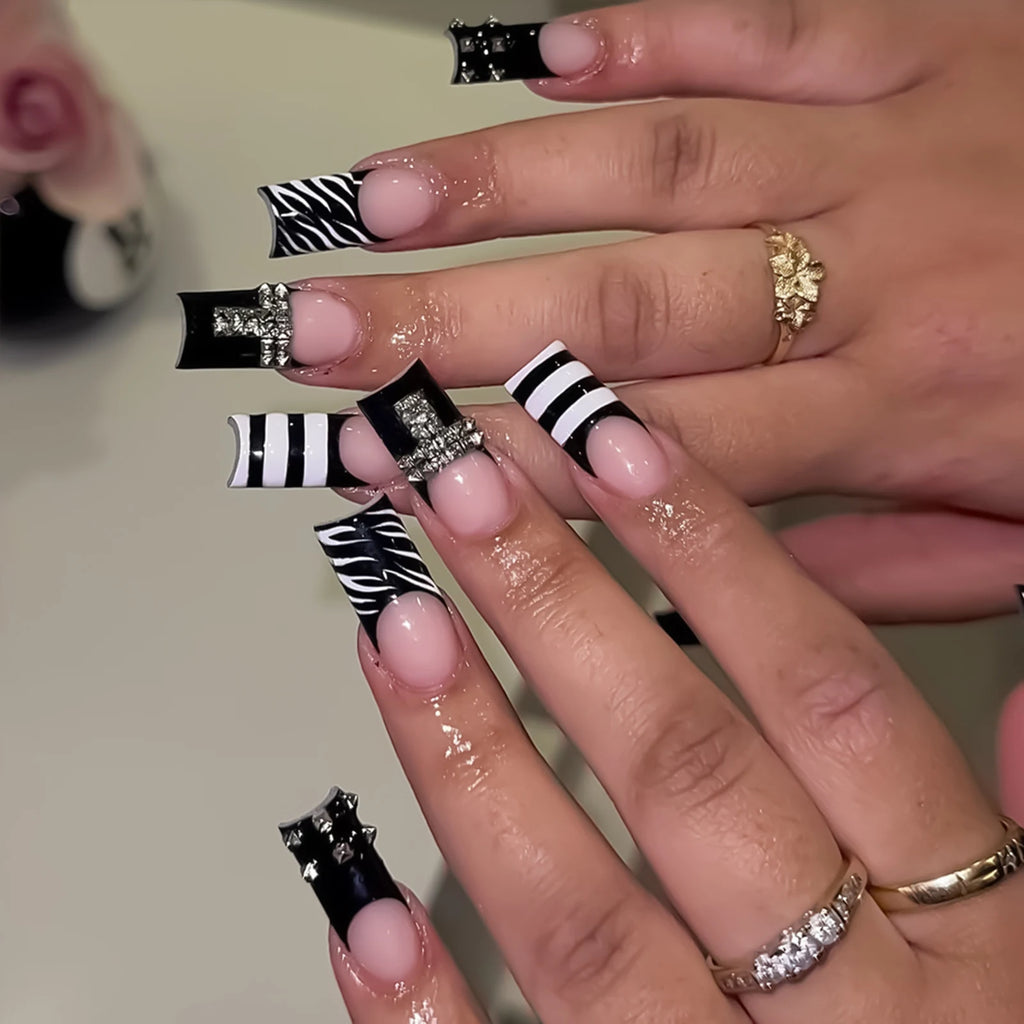 24pcs Mid-length Coffin False Nails Dark Metal Bows Heart Decor Black Gothic Style Press On Nails Polka Dot French Fake Nail