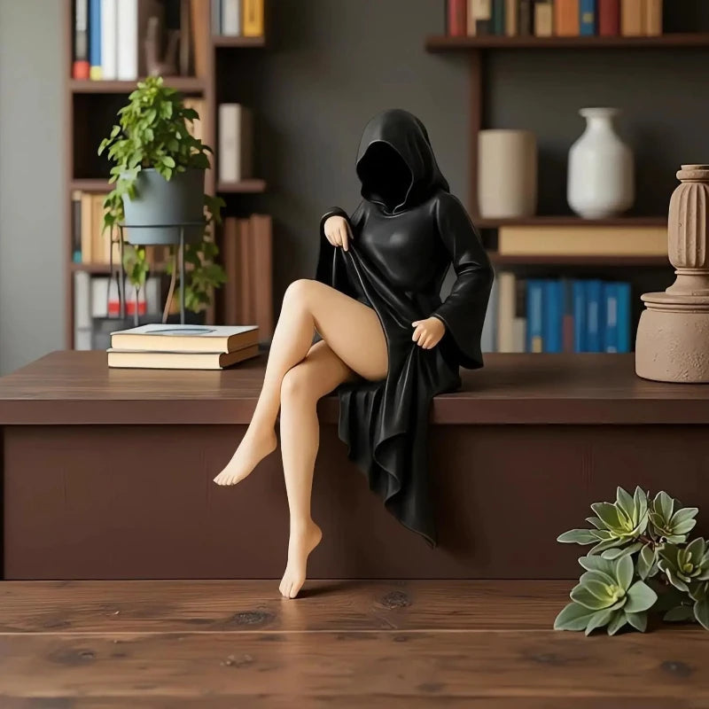 3DGothic Black Robe Queen Figure Bookshelf Sculpture Spooky Sitting Statues Desktop Ornaments Gifts Mysterious Halloween Statue