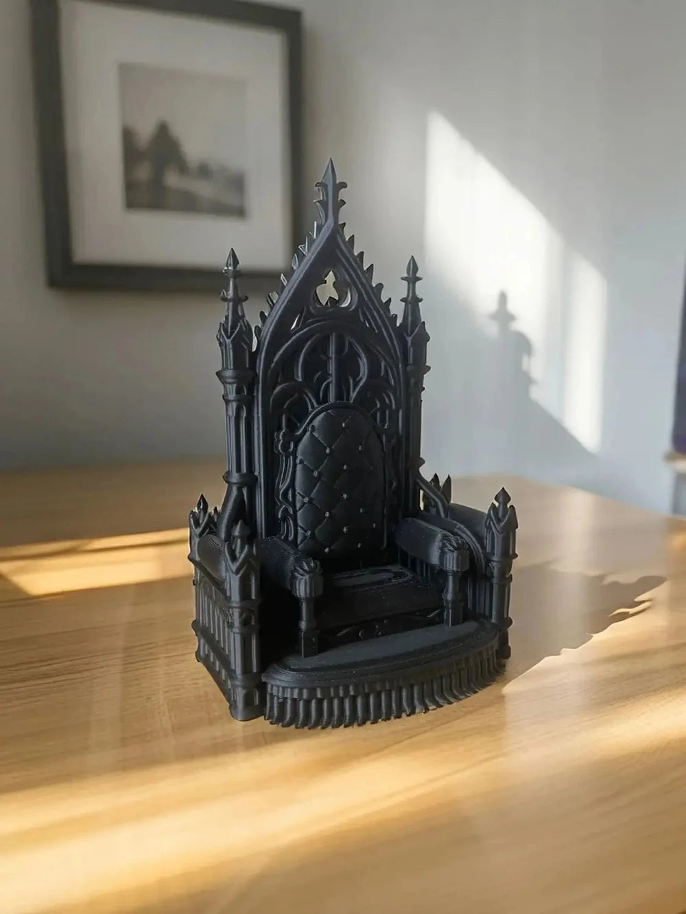 3d Printed Gothic Style Throne Exquisite Patterns Cool Look for 1/12 1/14 Doll Figure Home Decor Desk Decoration