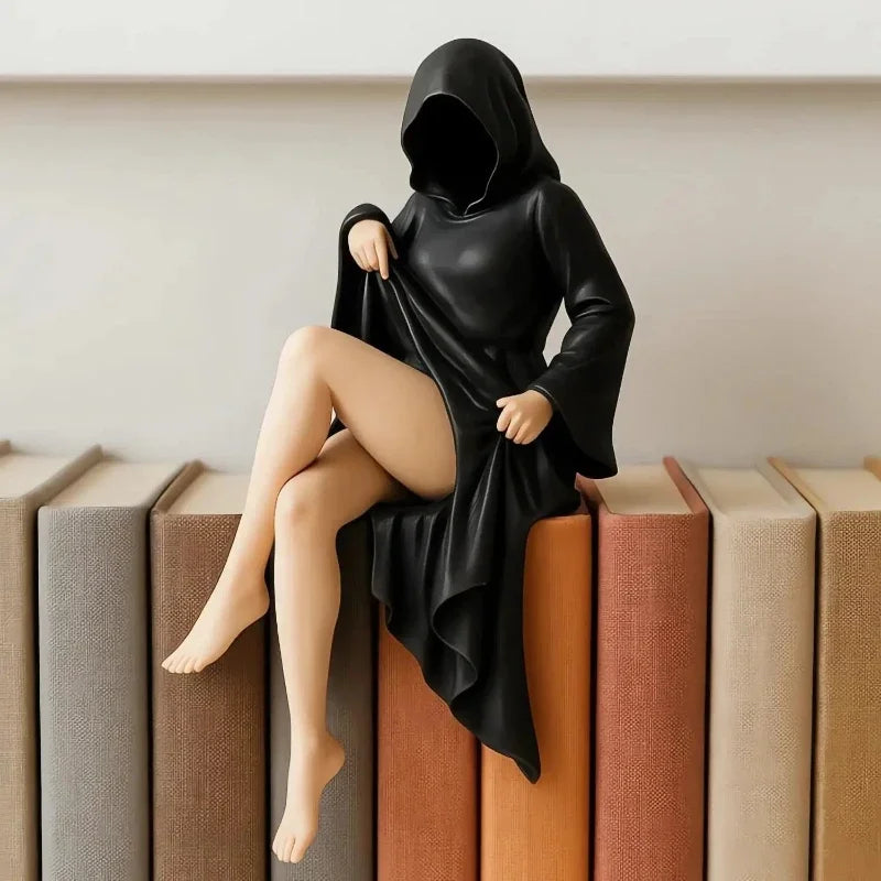 3DGothic Black Robe Queen Figure Bookshelf Sculpture Spooky Sitting Statues Desktop Ornaments Gifts Mysterious Halloween Statue